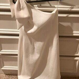 Elegant White One-Shoulder Dress